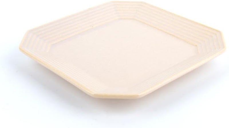 Daiso طبق دايسو المثمن، عاجي - 14.99 سم - Image 1